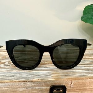 Le specs oversized black sunglasses with gold accent